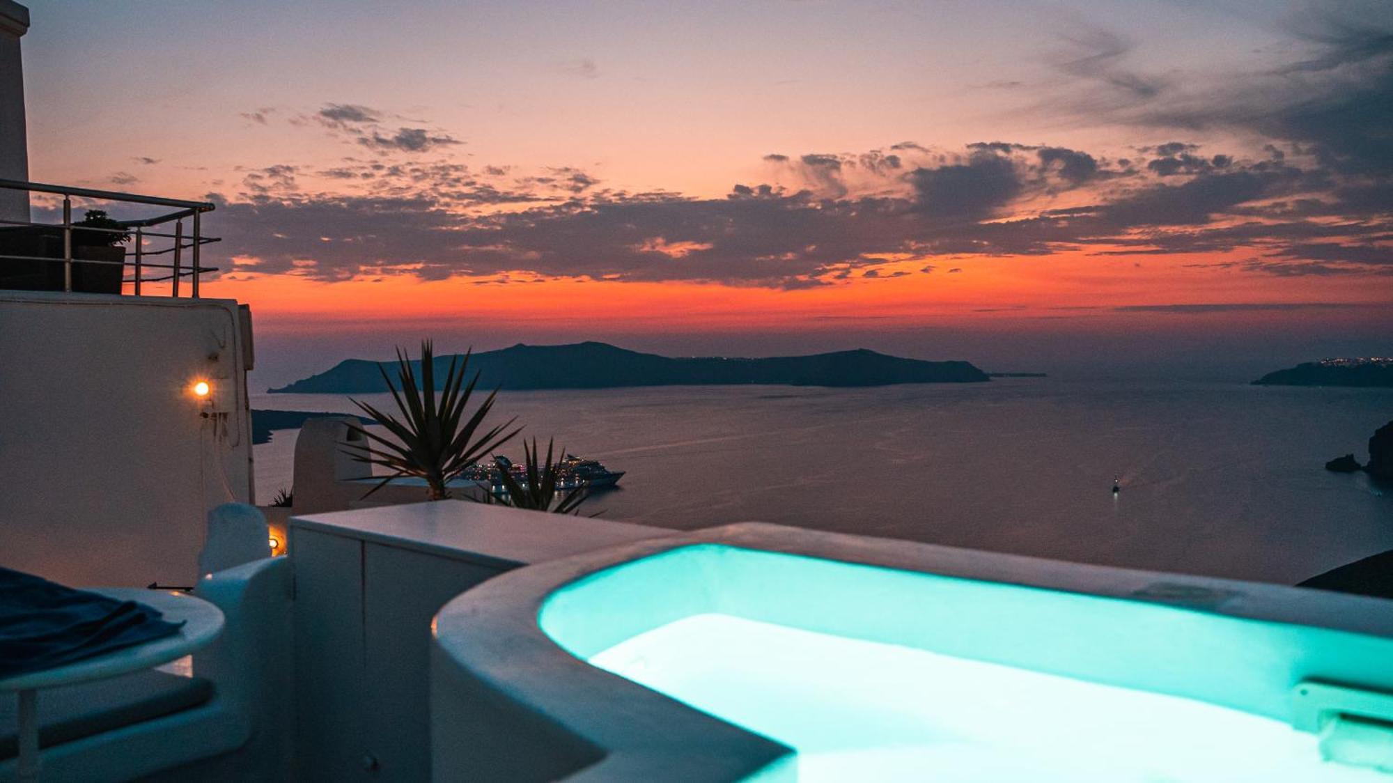 Trieris Villa & Suites Fira  Exterior foto
