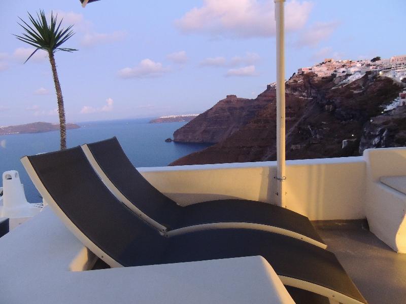 Trieris Villa & Suites Fira  Exterior foto